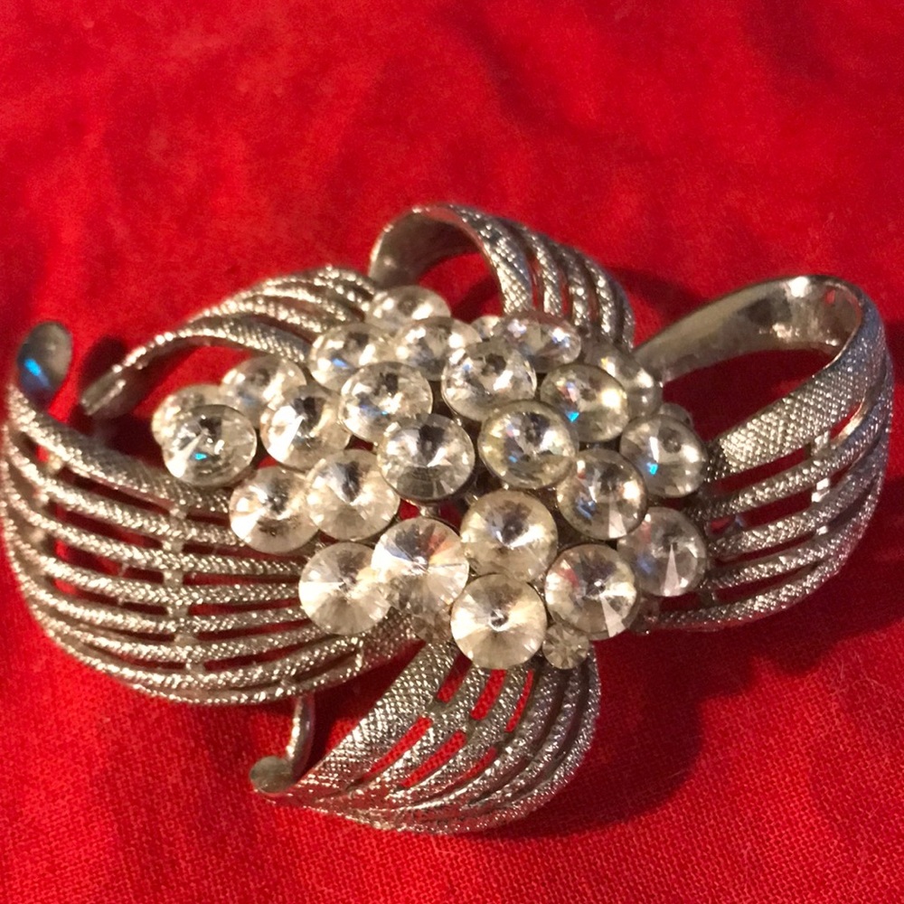 SNK vintage super bling brooch